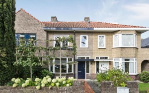 Jaren 30 woning gele baksteen